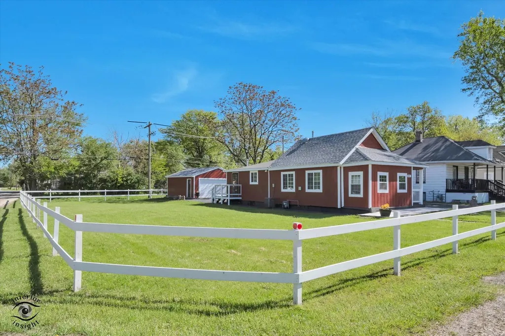 201 1/2 Reverend Walton Drive Lockport IL 60441