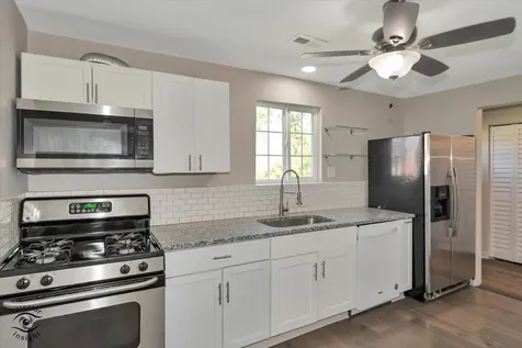 201 1/2 Reverend Walton Drive Lockport IL 60441