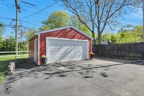 201 1/2 Reverend Walton Drive Lockport IL 60441