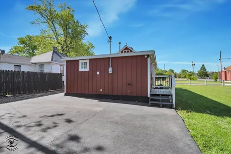 201 1/2 Reverend Walton Drive Lockport IL 60441