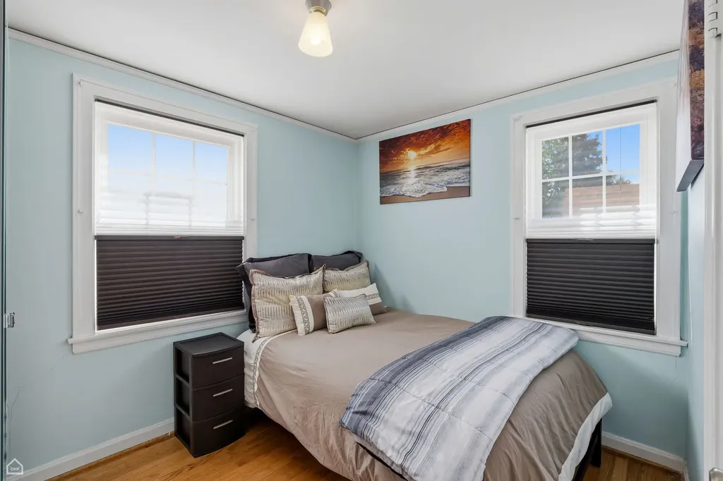 4834 North Mulligan Avenue Chicago IL 60630