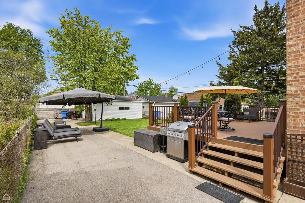 4834 North Mulligan Avenue Chicago IL 60630