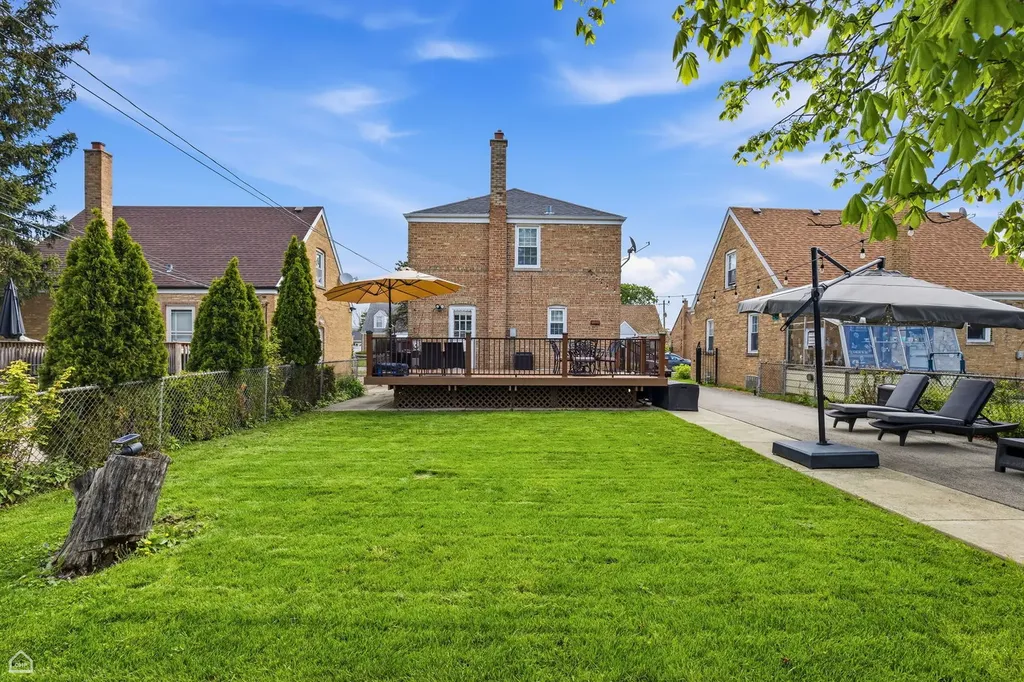 4834 North Mulligan Avenue Chicago IL 60630