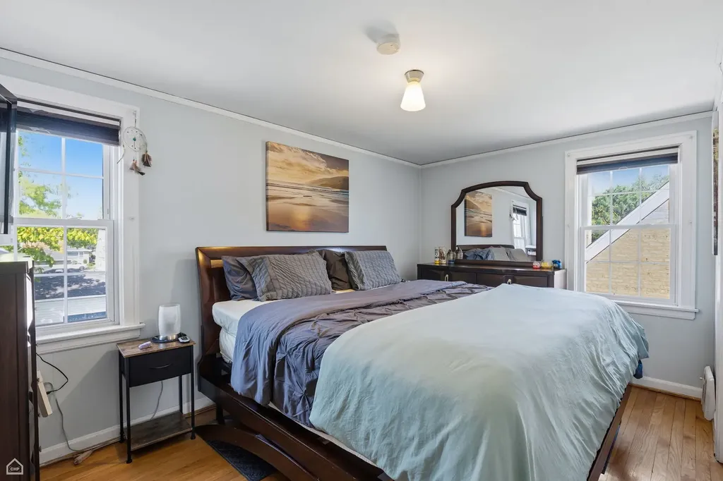 4834 North Mulligan Avenue Chicago IL 60630