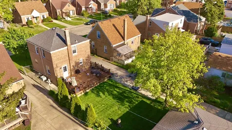 4834 North Mulligan Avenue Chicago IL 60630