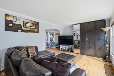 4834 North Mulligan Avenue Chicago IL 60630