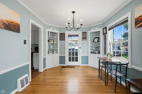 4834 North Mulligan Avenue Chicago IL 60630