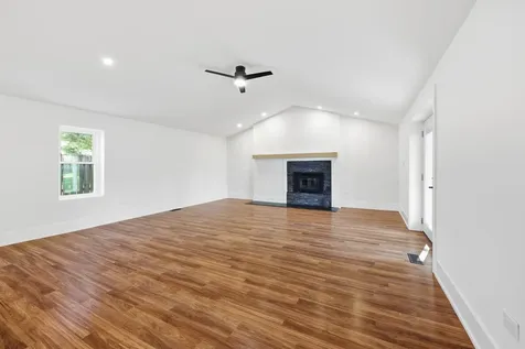 1107 North East Street Marengo IL 60152