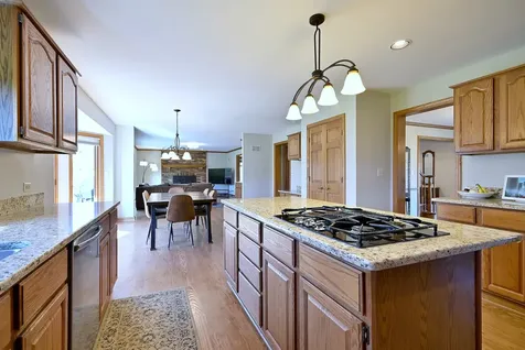 5681 River Park Drive Libertyville IL 60048