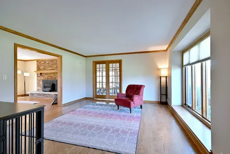 5681 River Park Drive Libertyville IL 60048