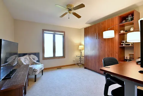 5681 River Park Drive Libertyville IL 60048