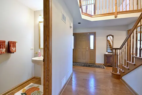 5681 River Park Drive Libertyville IL 60048