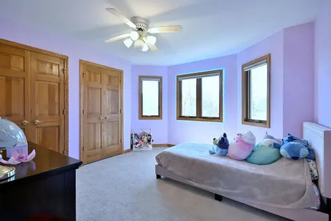 5681 River Park Drive Libertyville IL 60048