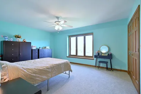 5681 River Park Drive Libertyville IL 60048