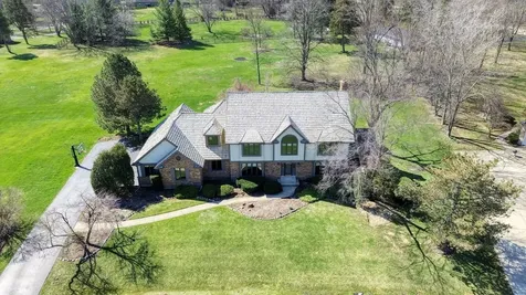5681 River Park Drive Libertyville IL 60048