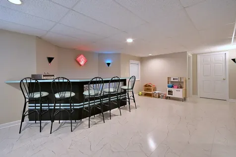5681 River Park Drive Libertyville IL 60048