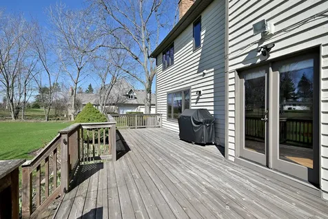 5681 River Park Drive Libertyville IL 60048