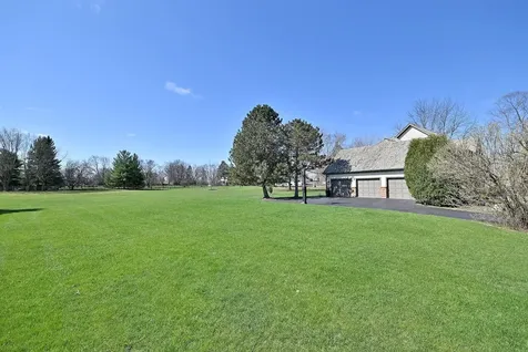 5681 River Park Drive Libertyville IL 60048