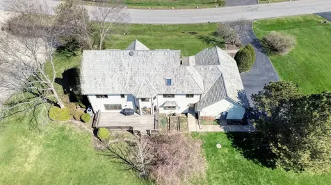5681 River Park Drive Libertyville IL 60048