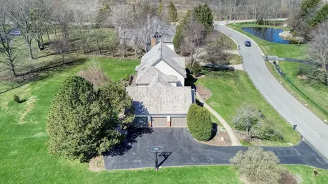 5681 River Park Drive Libertyville IL 60048