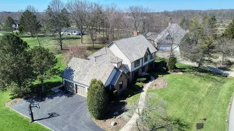 5681 River Park Drive Libertyville IL 60048