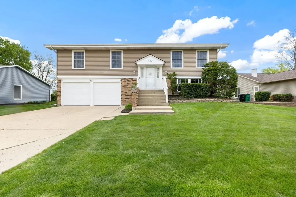 324 Byron Avenue Bloomingdale IL 60108