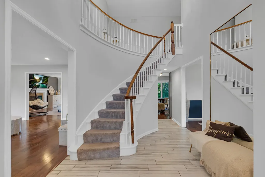 15 Devonshire Drive Oak Brook IL 60523