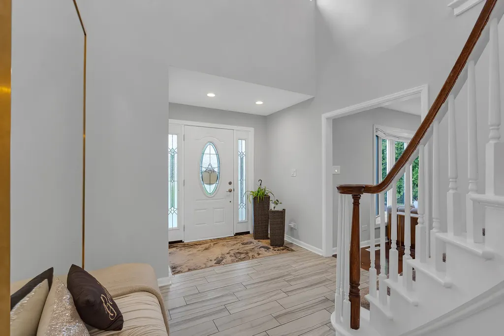 15 Devonshire Drive Oak Brook IL 60523