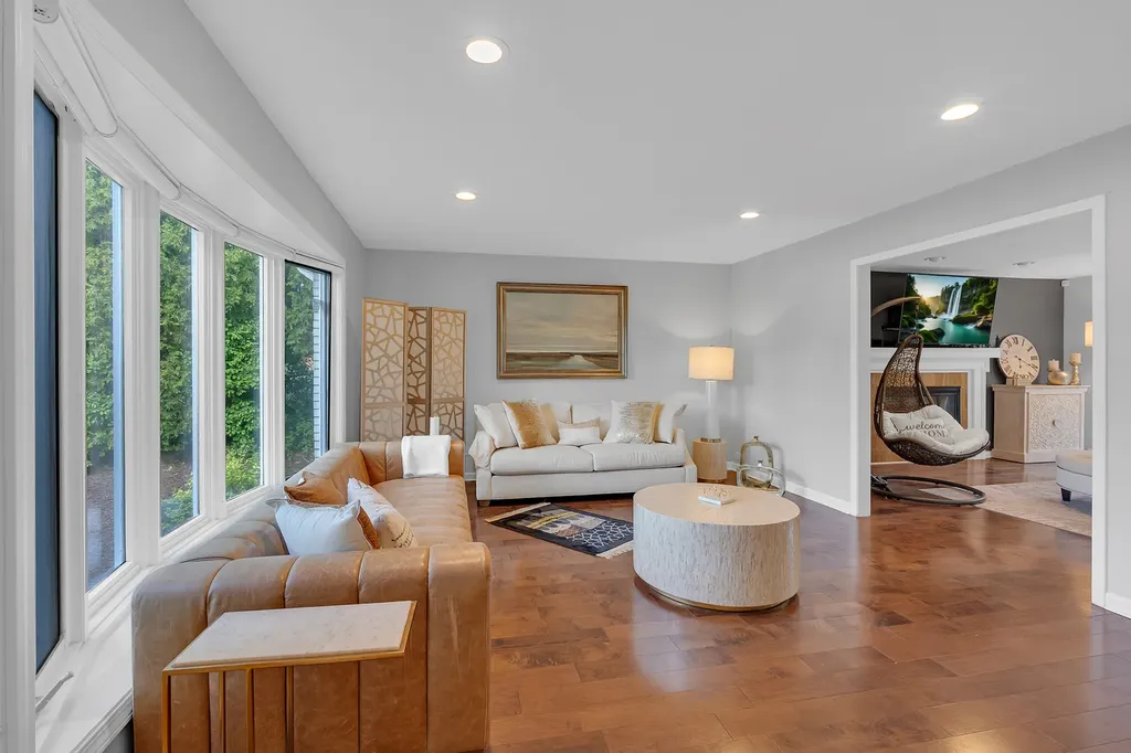 15 Devonshire Drive Oak Brook IL 60523