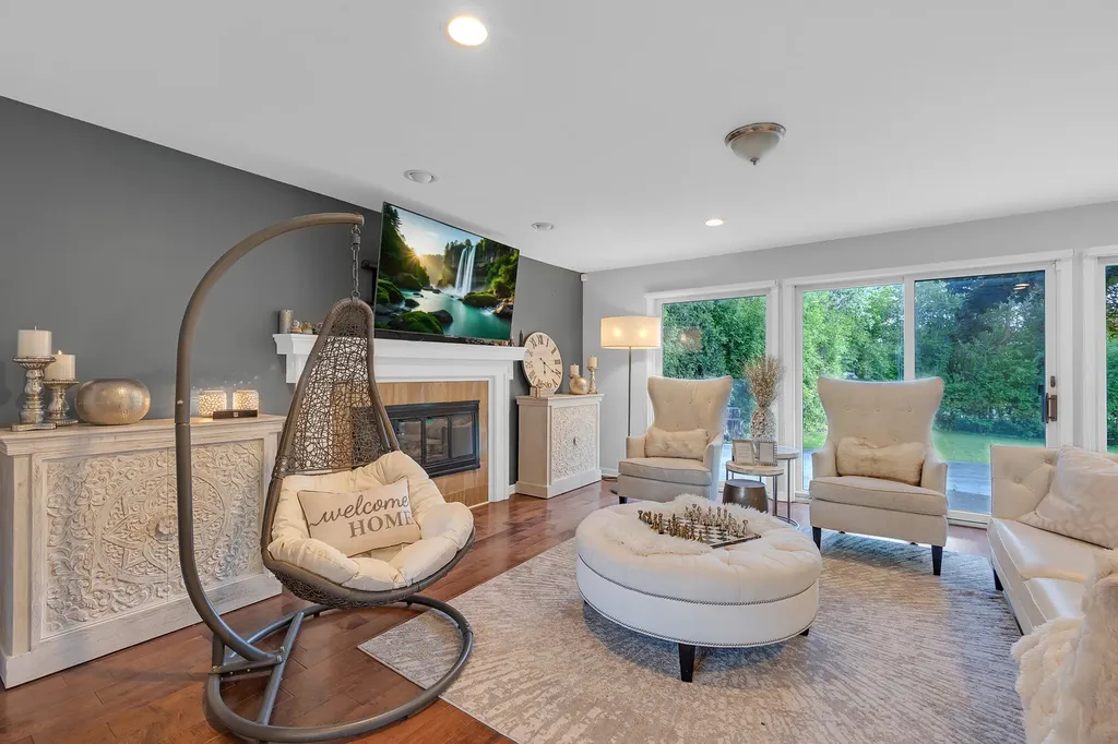 15 Devonshire Drive Oak Brook IL 60523