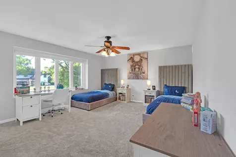 15 Devonshire Drive Oak Brook IL 60523