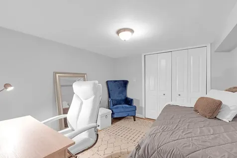 15 Devonshire Drive Oak Brook IL 60523