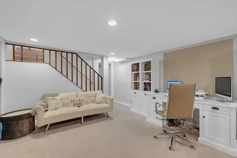 15 Devonshire Drive Oak Brook IL 60523