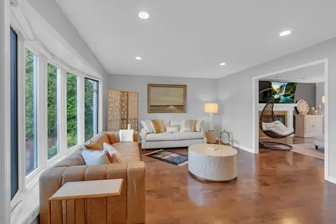 15 Devonshire Drive Oak Brook IL 60523