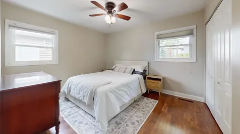 305 Cedar Court Streamwood IL 60107