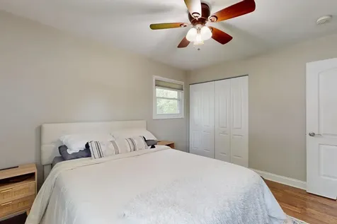 305 Cedar Court Streamwood IL 60107