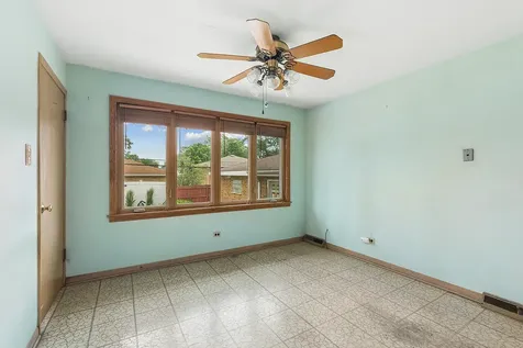 4432 West 100th Place Oak Lawn IL 60453