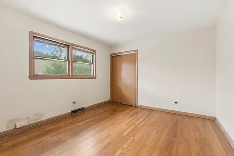 4432 West 100th Place Oak Lawn IL 60453
