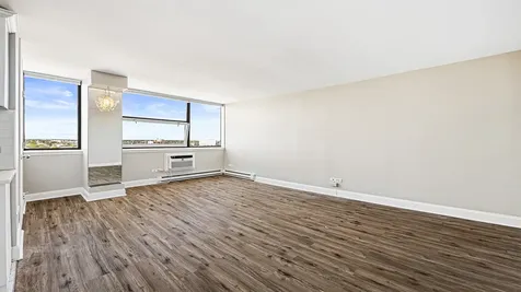 3110 North Sheridan Road Chicago IL 60657