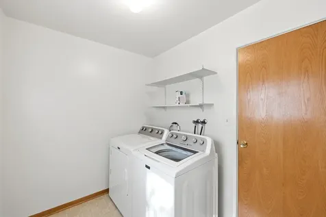 828 North Glenn Drive Palatine IL 60074