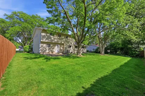 828 North Glenn Drive Palatine IL 60074