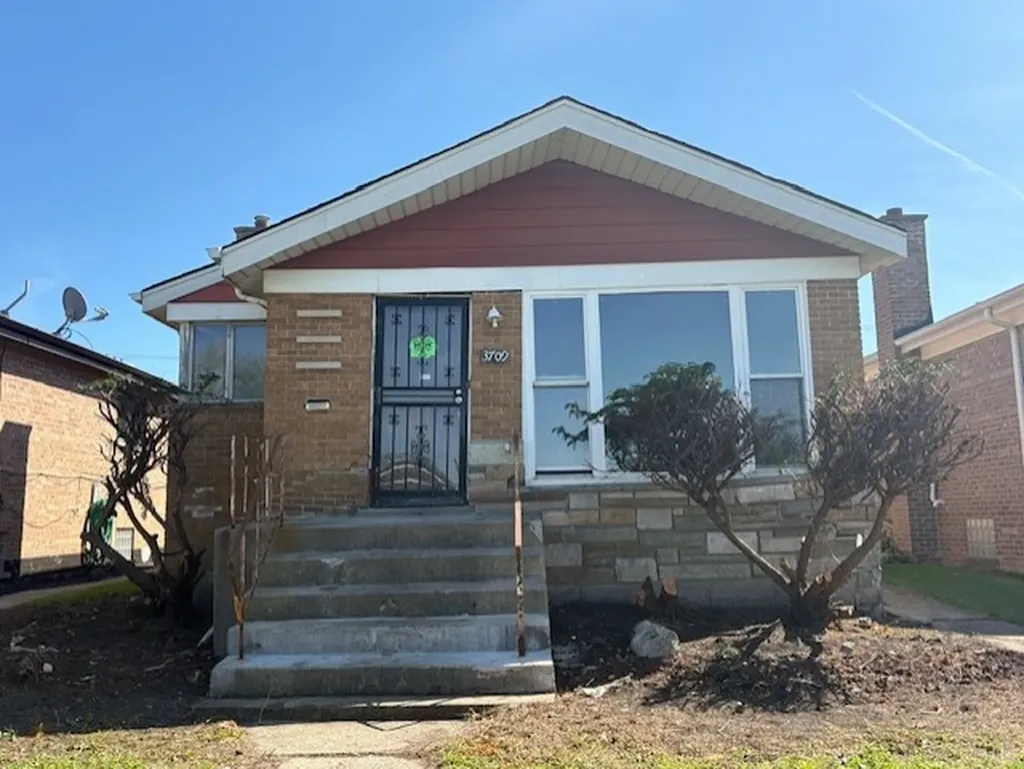 3709 West 66th Place Chicago IL 60629