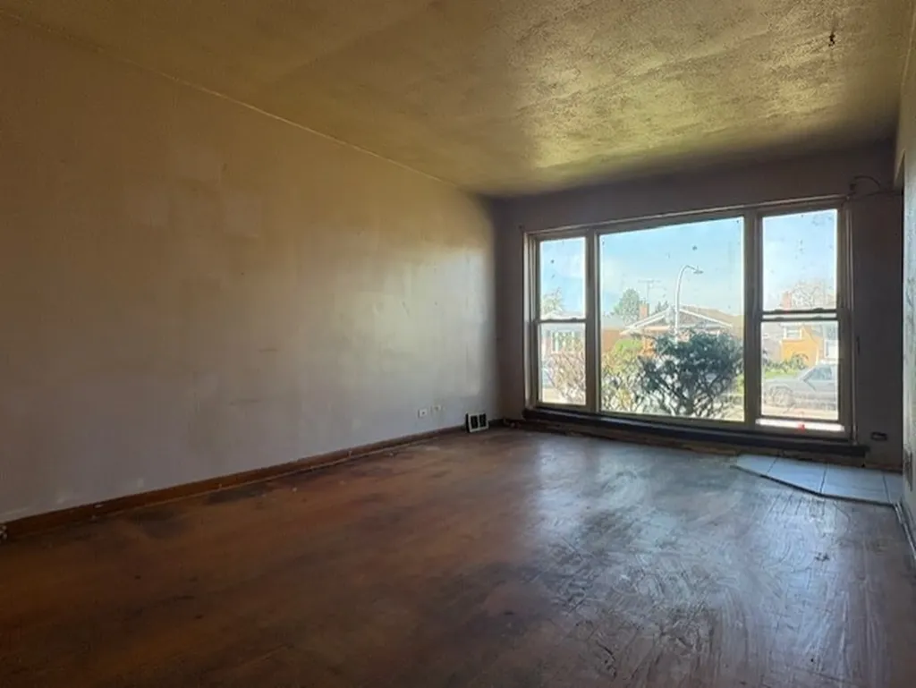 3709 West 66th Place Chicago IL 60629