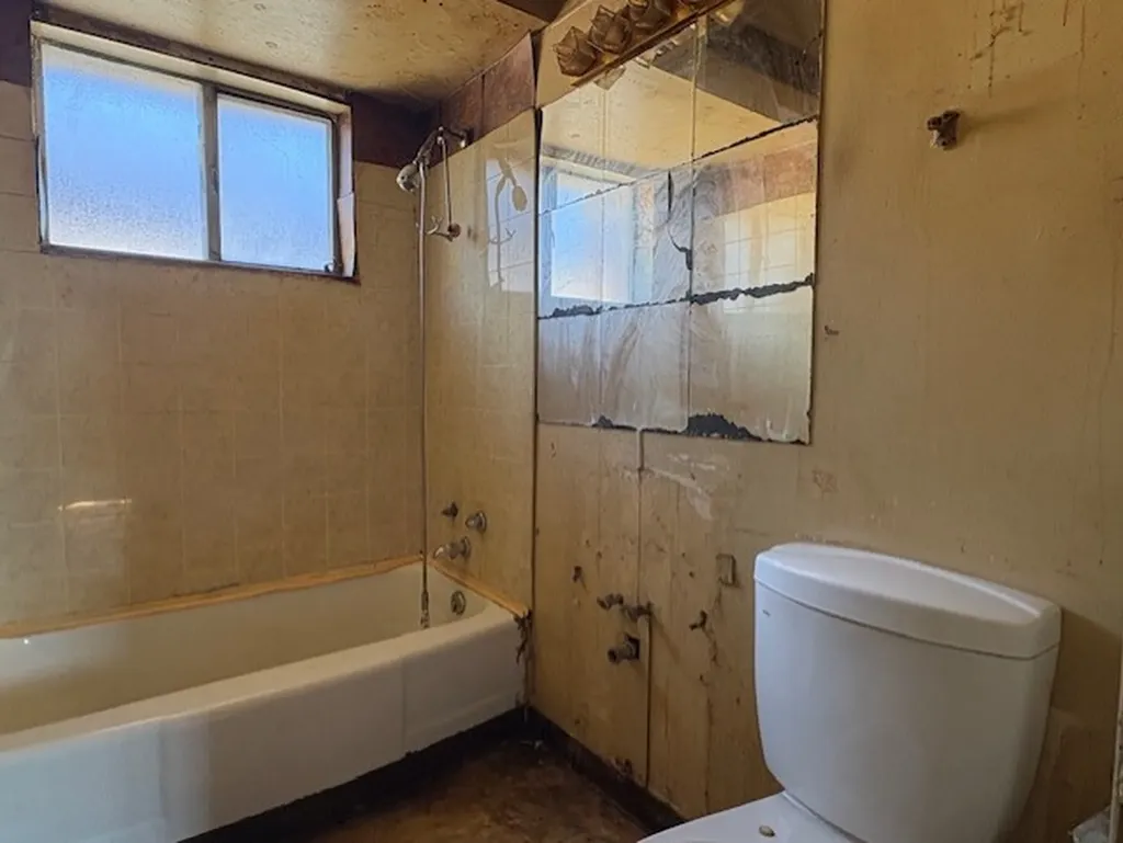 3709 West 66th Place Chicago IL 60629