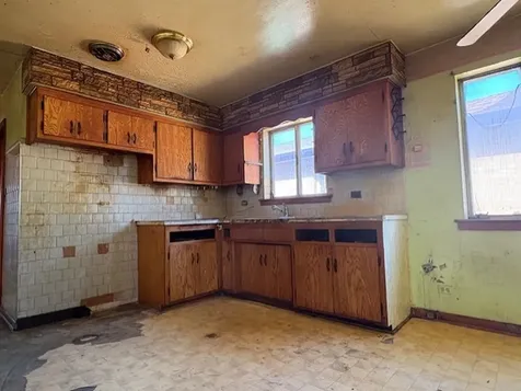 3709 West 66th Place Chicago IL 60629