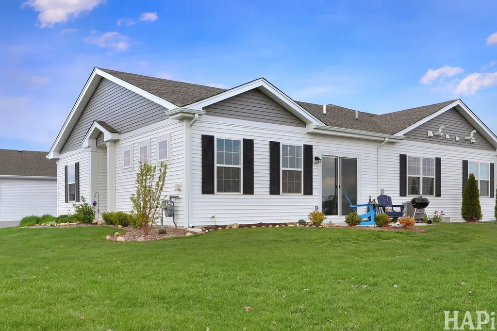 6445 Juniper Drive Wonder Lake IL 60097