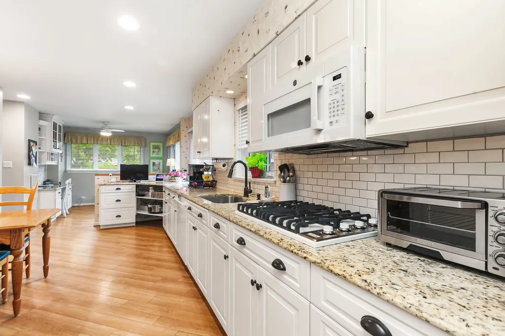 404 Sunset Drive Wilmette IL 60091