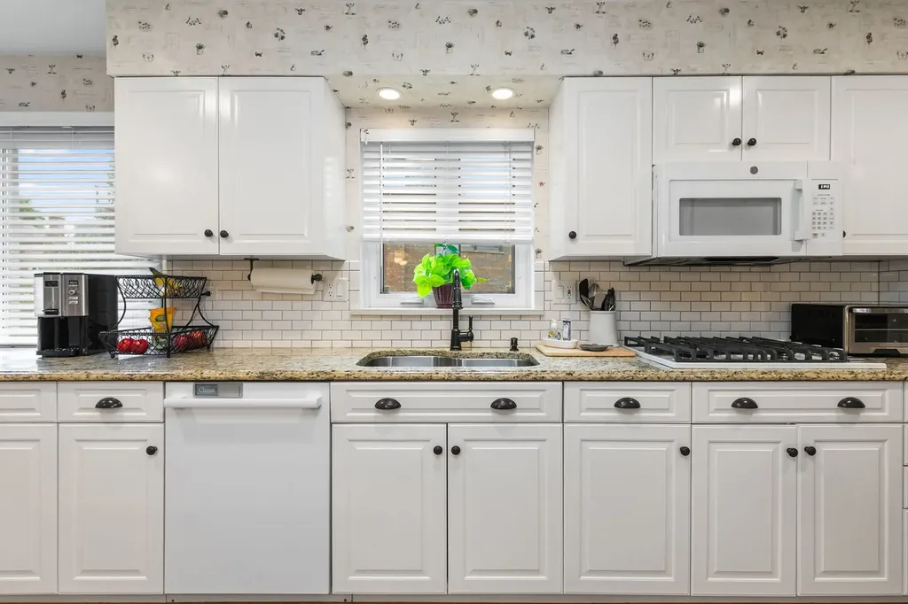 404 Sunset Drive Wilmette IL 60091