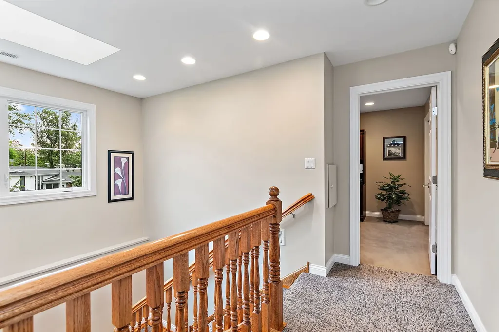404 Sunset Drive Wilmette IL 60091