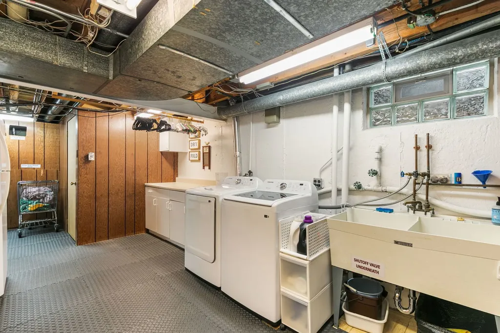 404 Sunset Drive Wilmette IL 60091